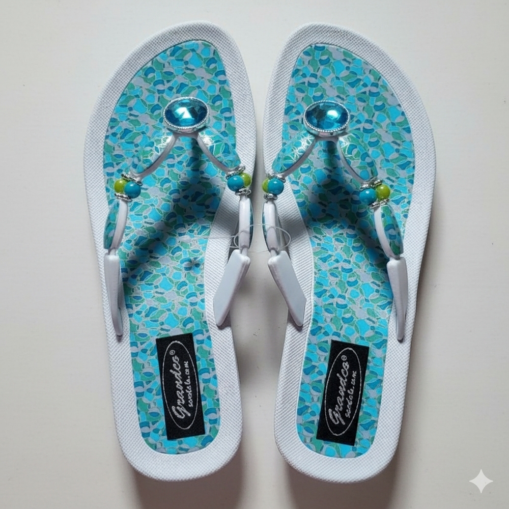 Grandco Size 8 NWT Sandals Lightweight Flip Flops Heel Turquoise Embellished - Picture 4 of 10